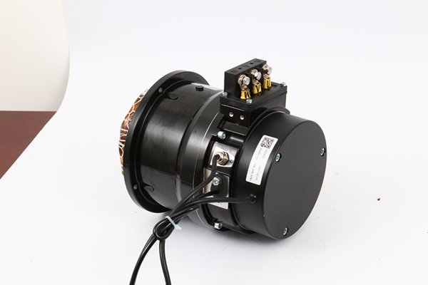 如何降低交流低壓交流電機運行期間的噪音？